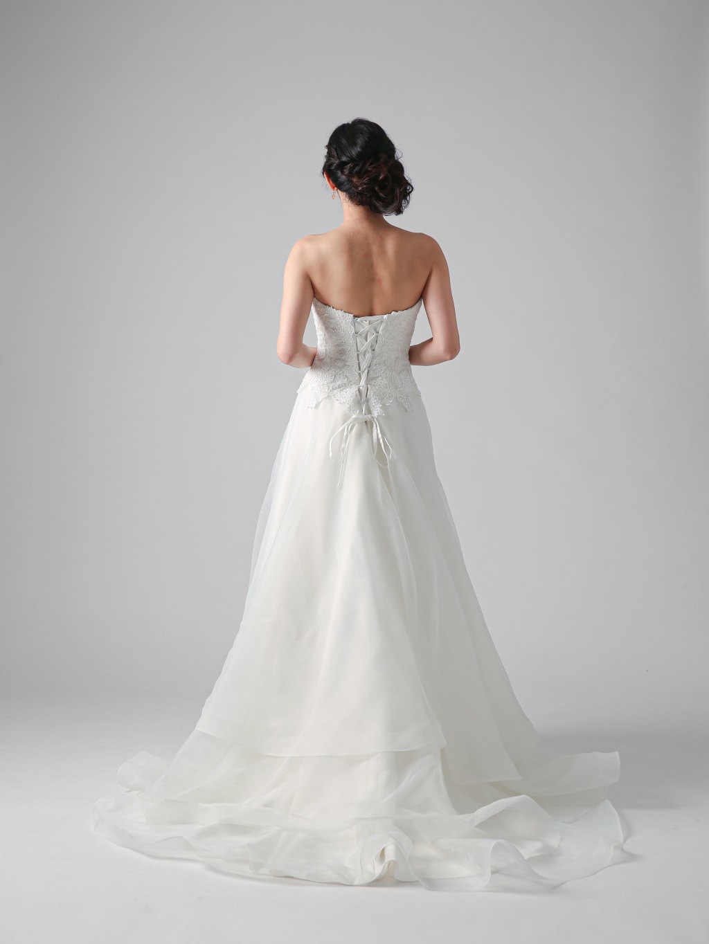 ウェディングドレス | デコルテフォトグラフィー | 前撮り・フォトウェディング