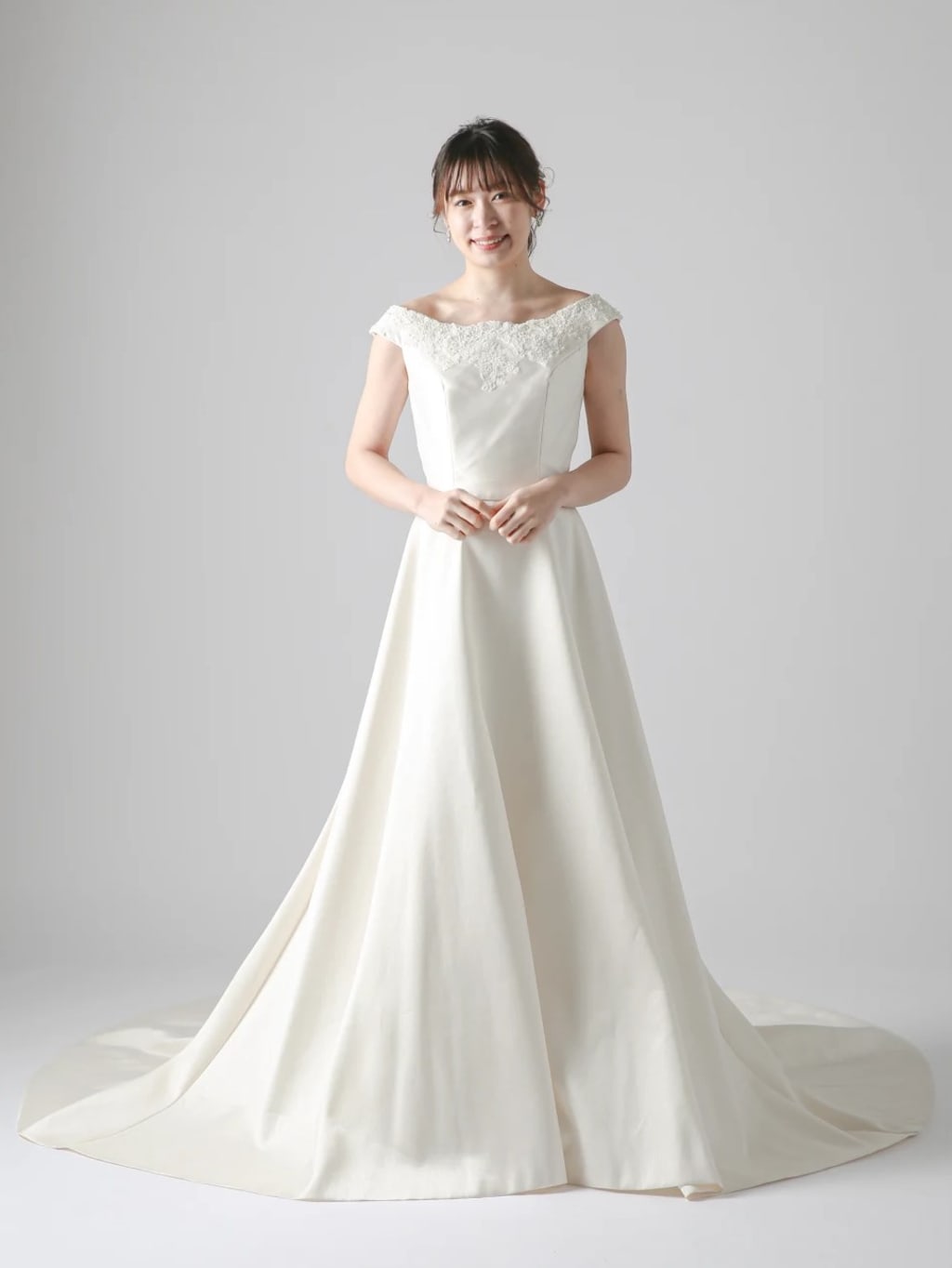 クラシカルオフショルレース | デコルテフォトグラフィー | 前撮り・フォトウェディング