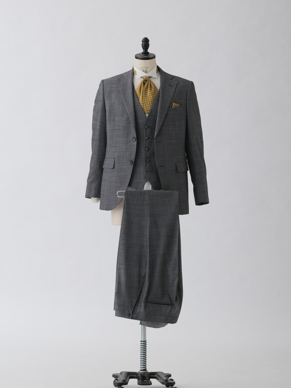 タキシード | スタジオTVB 神戸ハーバーランド店 | 前撮り・フォトウェディング