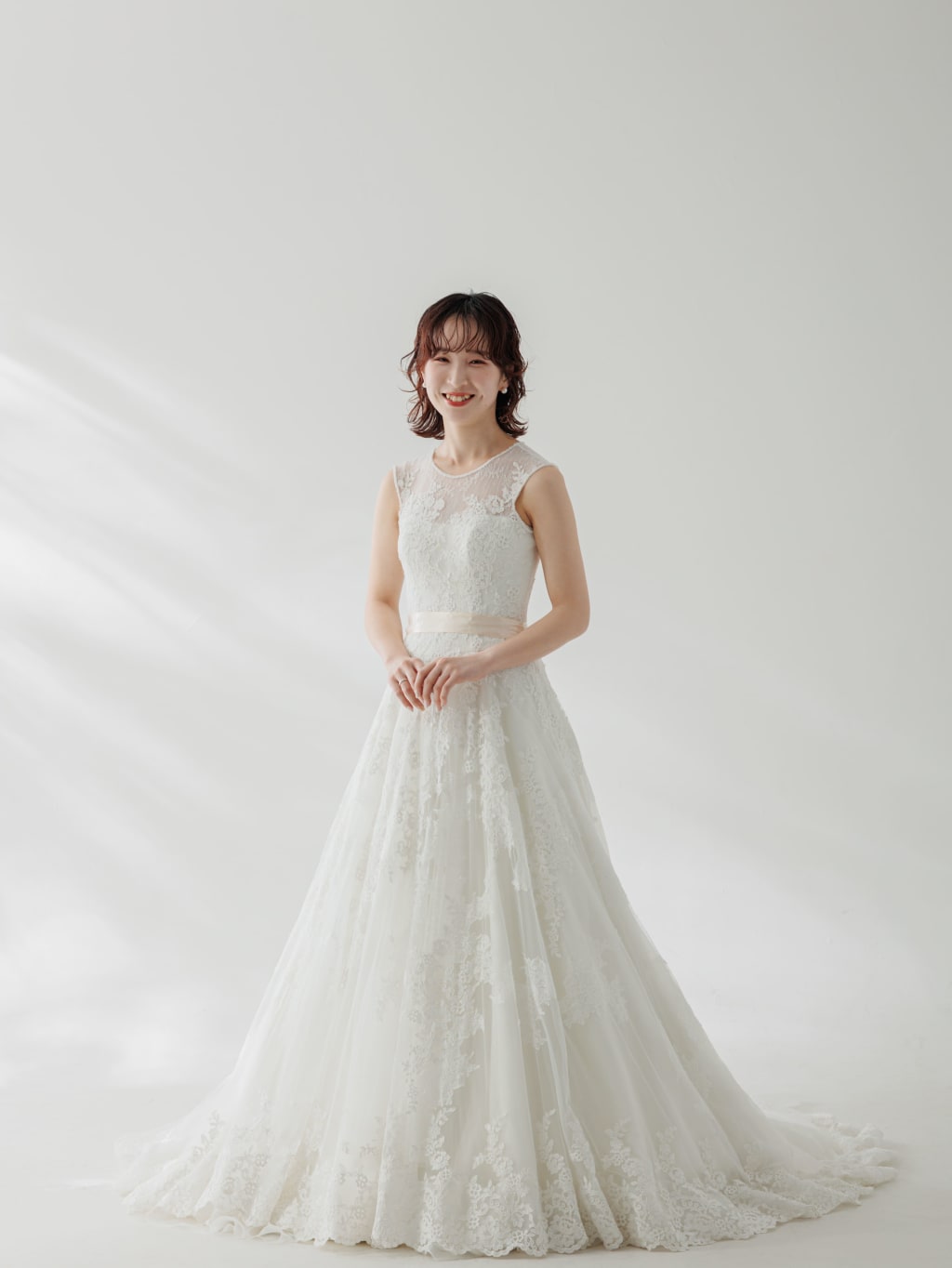 総刺繍フレンチスリーブ | デコルテフォトグラフィー | 前撮り・フォトウェディング