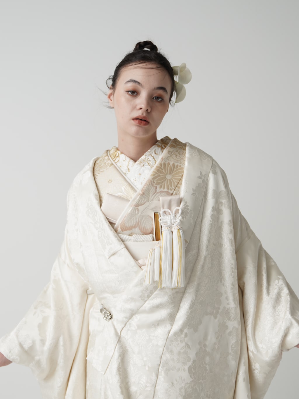 乱菊花丸文 / WU00635 | デコルテフォトグラフィー | 前撮り・フォトウェディング