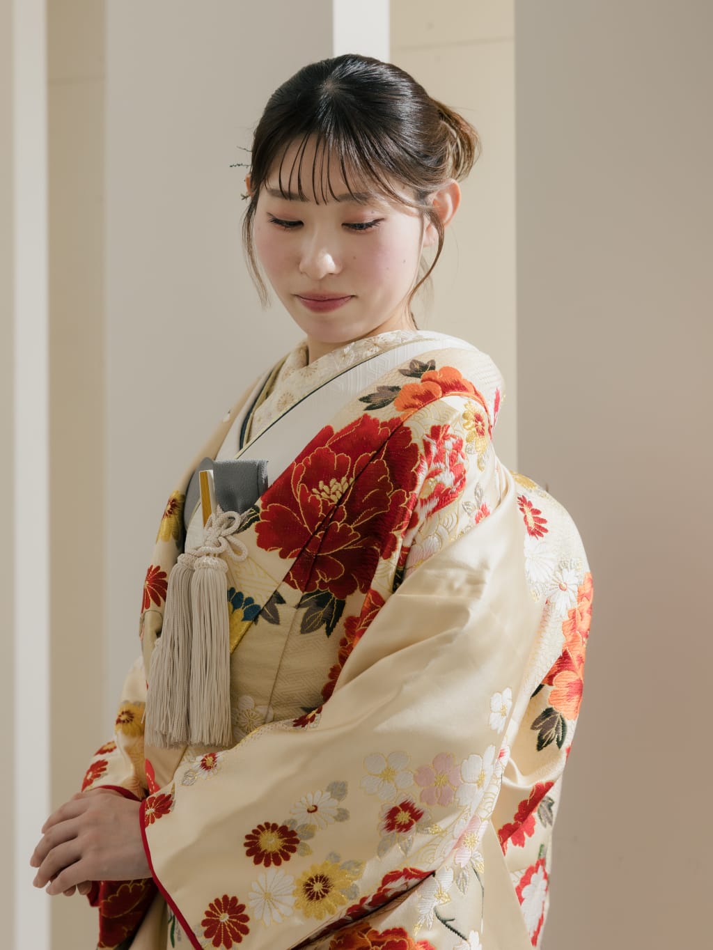 かすみに牡丹クリームIU01182 | デコルテフォトグラフィー | 前撮り・フォトウェディング