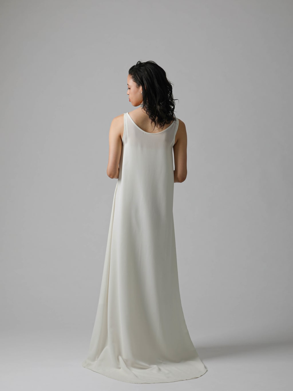 胸元ドレープ　ワンピース | デコルテフォトグラフィー | 前撮り・フォトウェディング