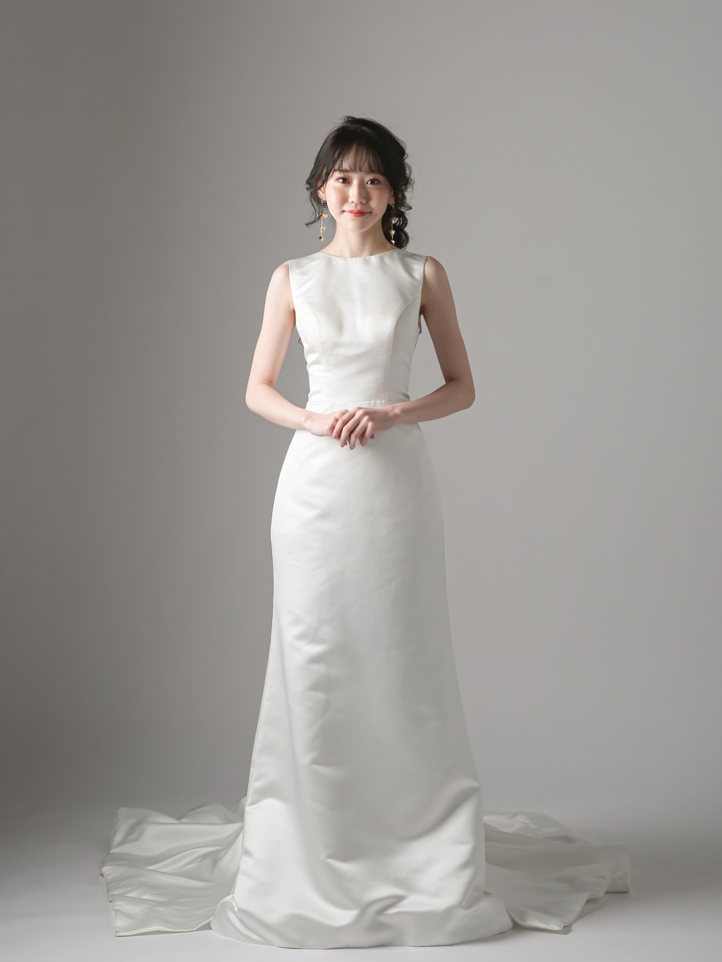 シンプルノースリーブマーメイド | デコルテフォトグラフィー | 前撮り・フォトウェディング