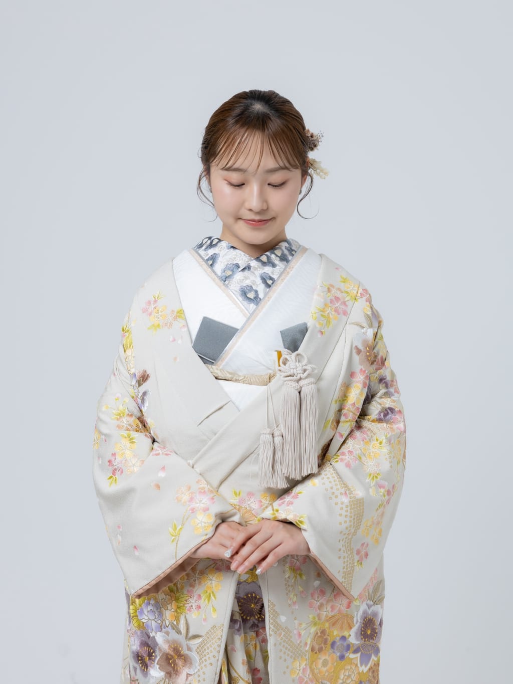 色打掛 枝垂桜花紋 ベージュIU01219 | デコルテフォトグラフィー | 前撮り・フォトウェディング