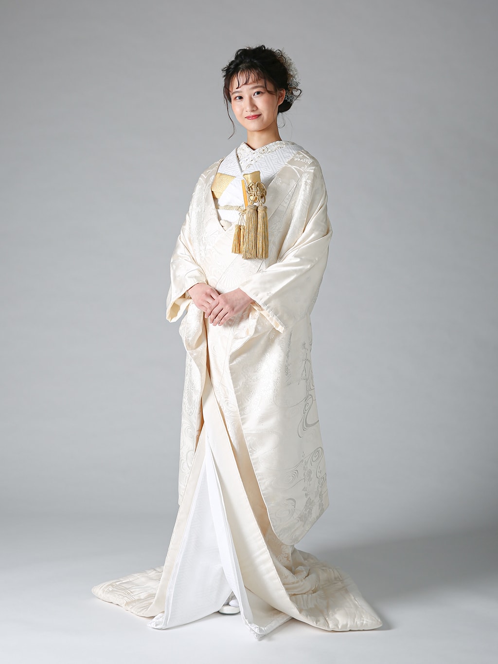 白無垢　お洒落　KINARI COLOR 五つ紋オフホワイト撮影使用品　新品同様 白無垢お洒落KINARI COLOR 五つ紋オフホワイト撮影使用品新品同様