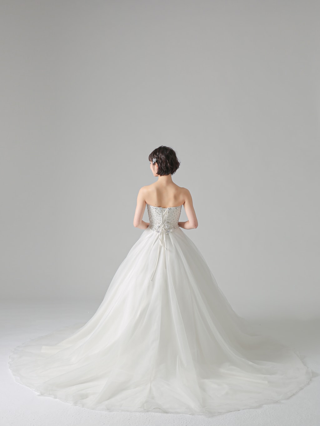 ウェディングドレス | デコルテフォトグラフィー | 前撮り・フォトウェディング