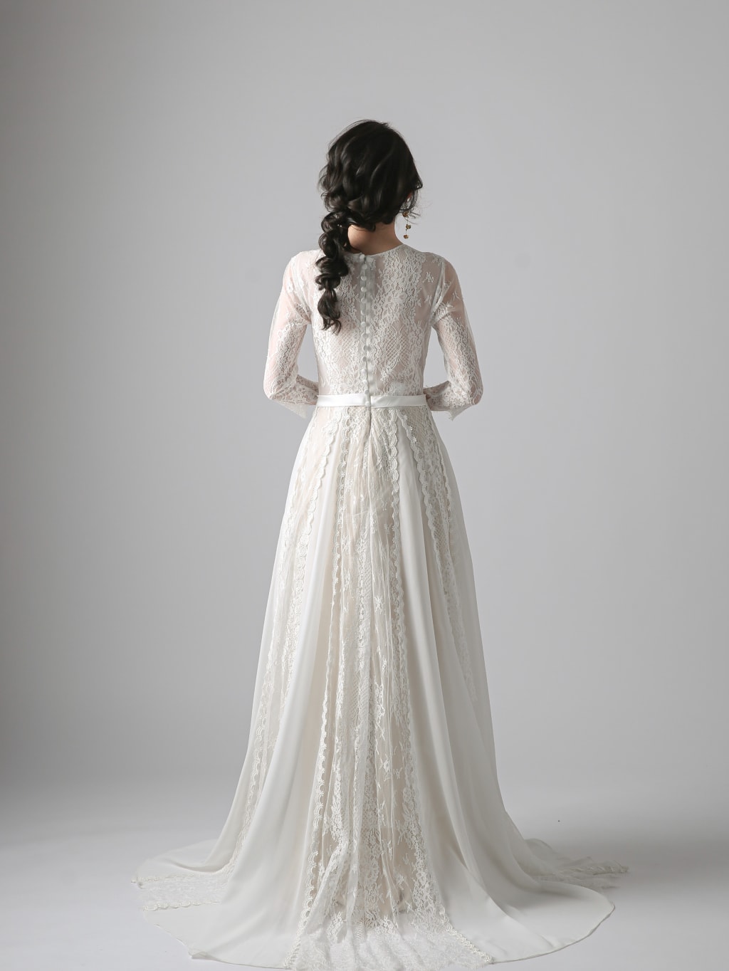 ウエディングドレス | デコルテフォトグラフィー | 前撮り・フォトウェディング