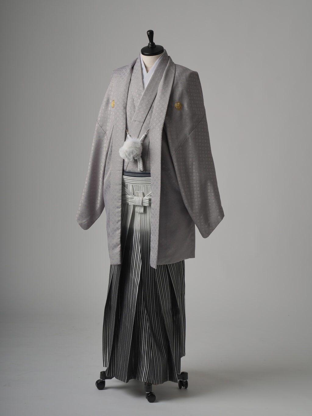 ライトグレー紋服×グレーグラデ袴