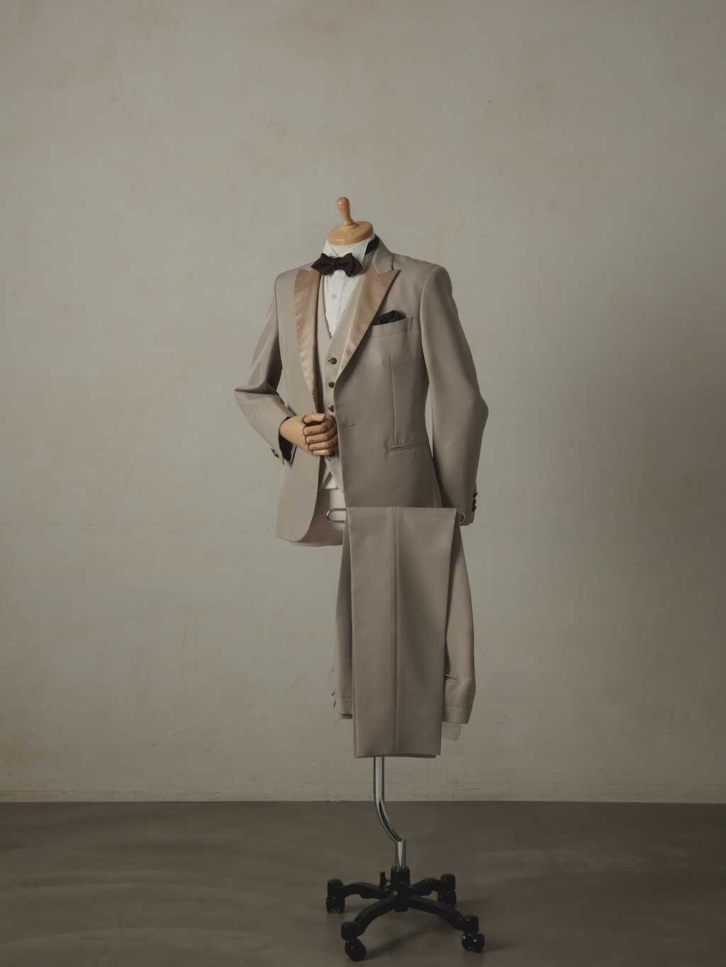 チノゴールドサテン襟