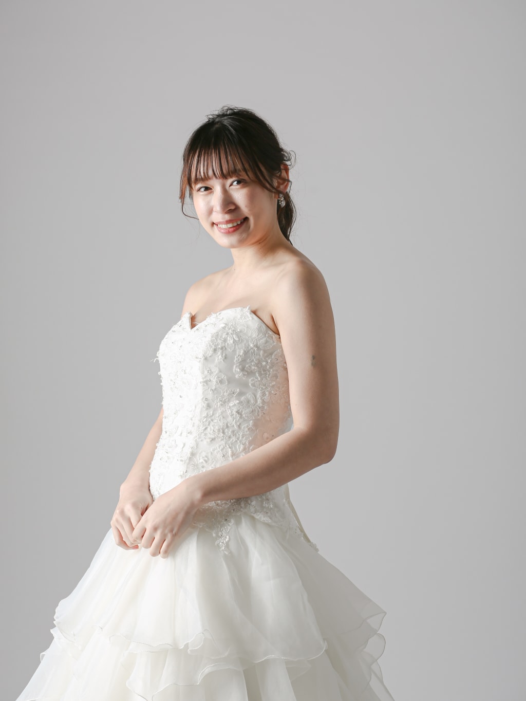 ローウエストフリルスカート | デコルテフォトグラフィー | 前撮り・フォトウェディング