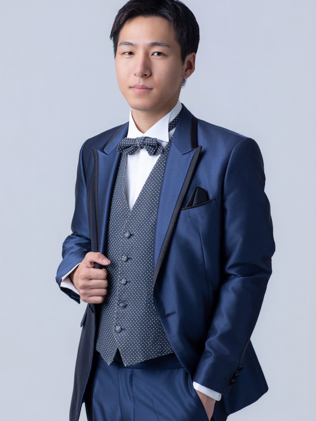 ドット柄ベストと棒タイ/蝶タイ