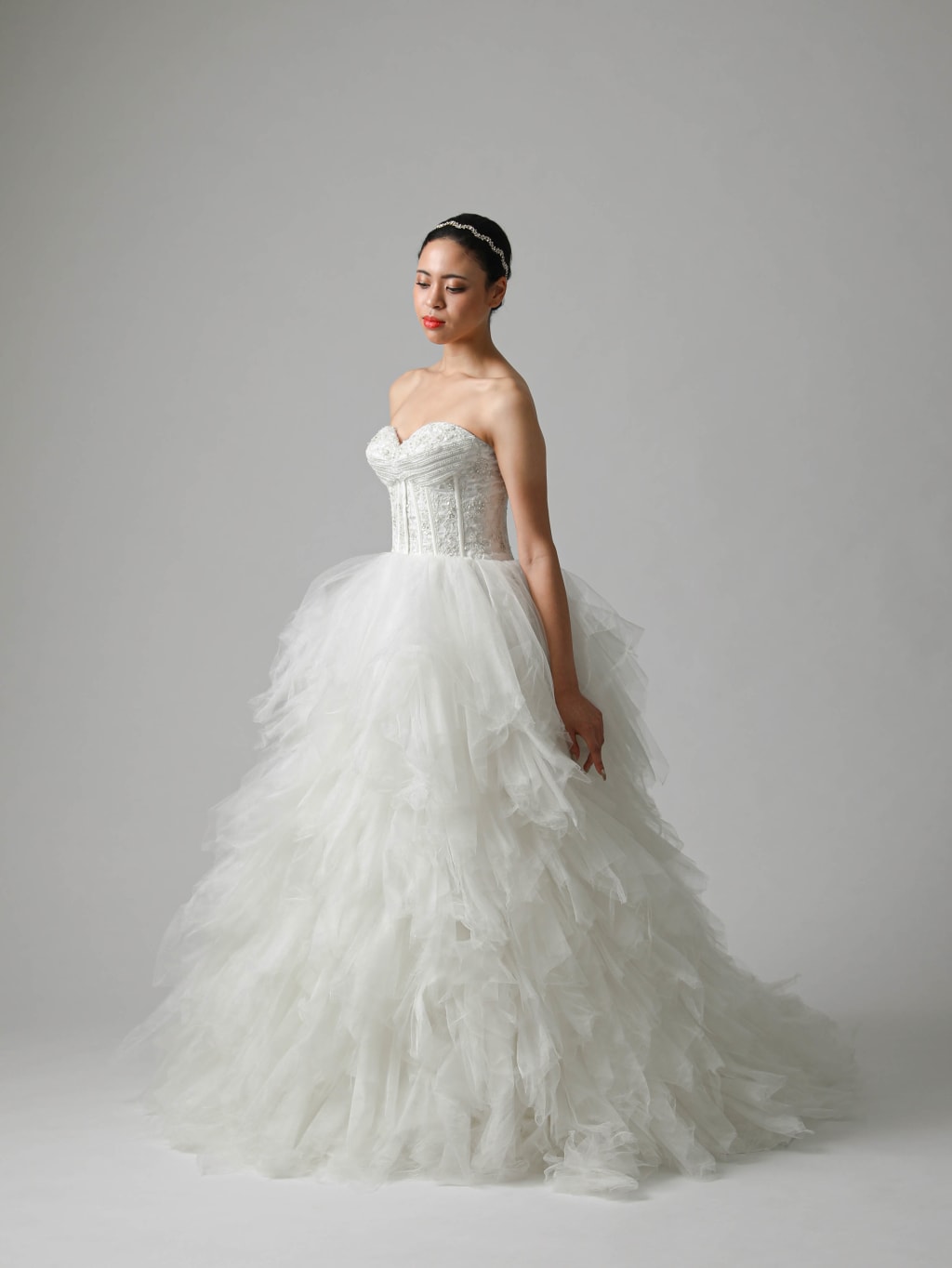 ウェディングドレス プリンセスライン カタログ スタジオaqua 表参道渋谷店 前撮り フォトウェディング