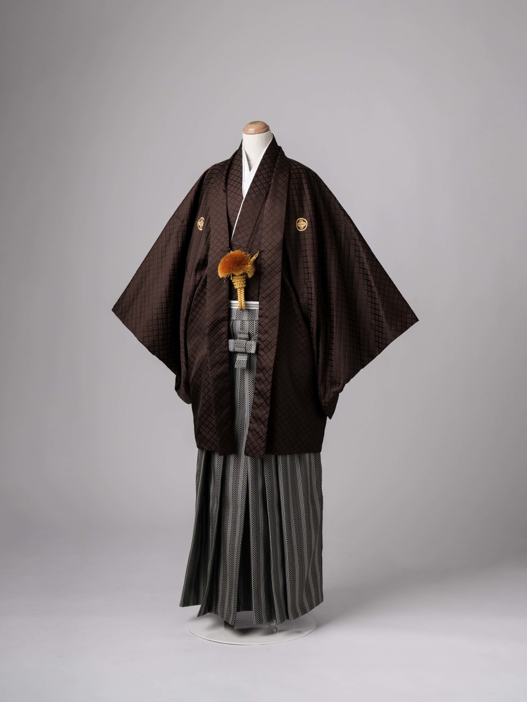 ブラウン×市松平縞袴 | デコルテフォトグラフィー | 前撮り・フォトウェディング
