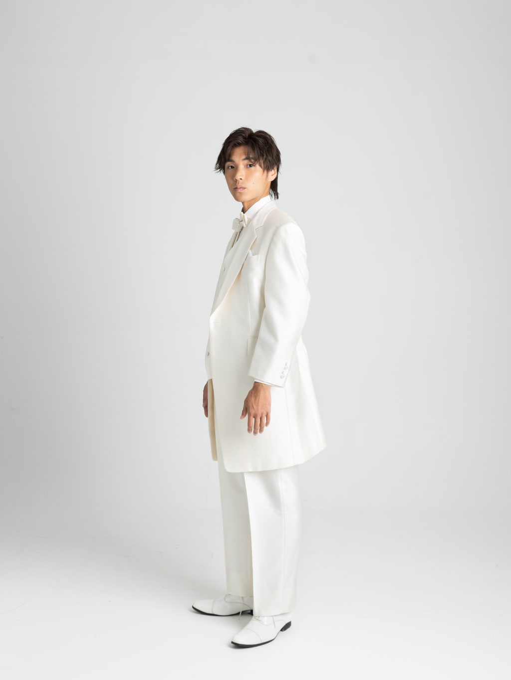 ホワイト　フロックコート | デコルテフォトグラフィー | 前撮り・フォトウェディング