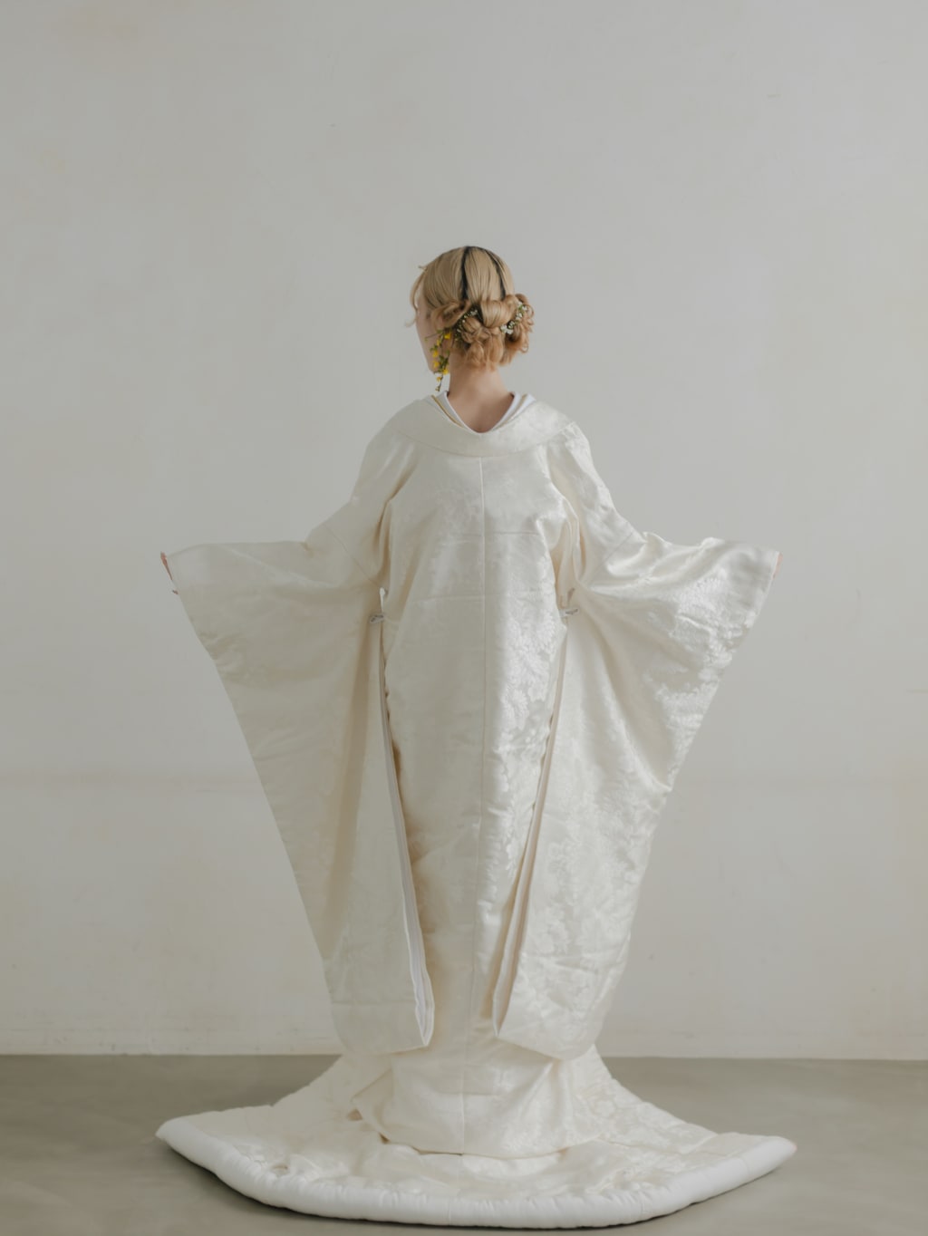 乱菊花丸文 | デコルテフォトグラフィー | 前撮り・フォトウェディング