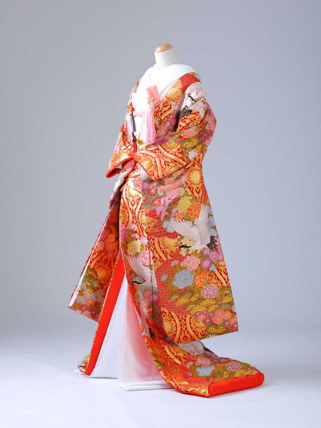 赤に金糸　鶴　松＿鎌倉 | デコルテフォトグラフィー | 前撮り・フォトウェディング