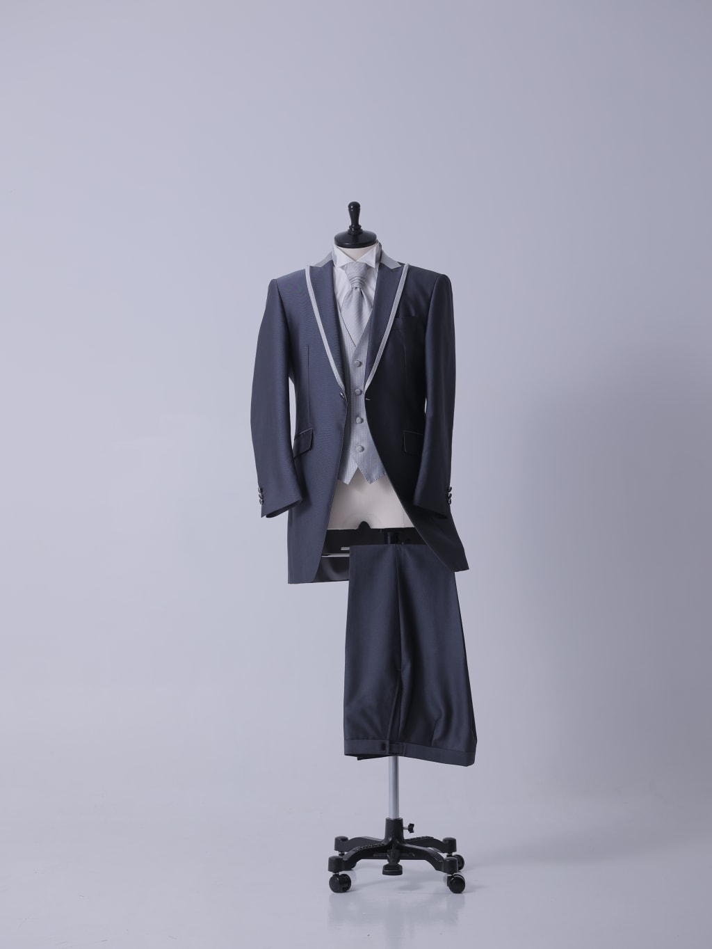 シルバーパイピング　シルバーネクタイ