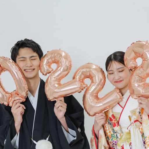 93082