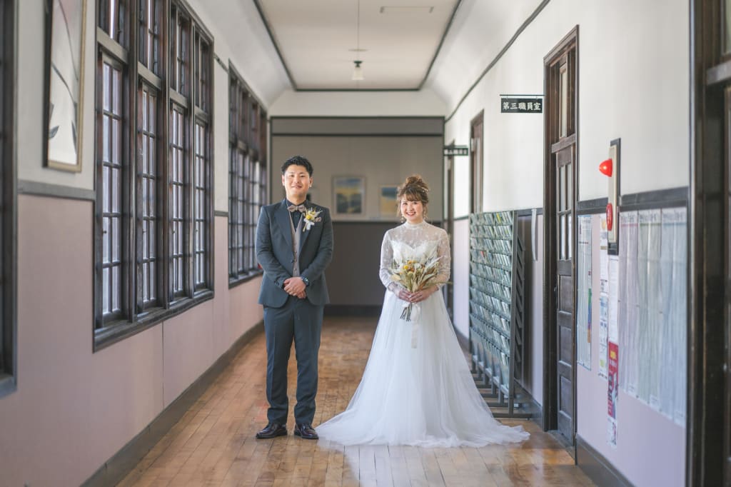 結婚式、前撮りドレス ドレス姿にフォトジェニック旋風！ ふわっと「なびかせ