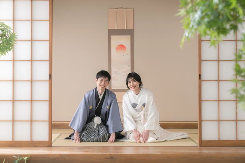 白無垢と色打掛はどちらがいい？違いや選び方のポイントを解説