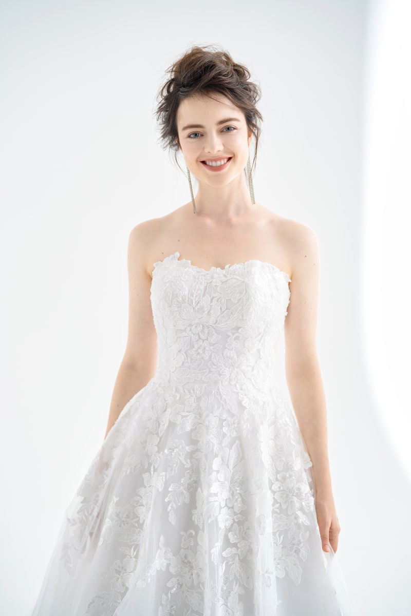 女らしい魅力がある、ウェディングドレス、ホワイト 女らしい魅力がある、ウェディングドレス、ホワイト