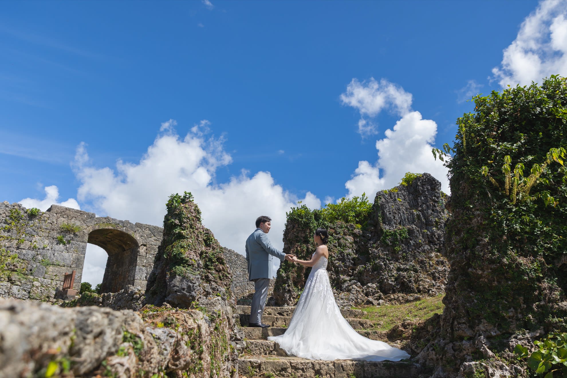 ビーチ＋中城城跡プラン | スタジオSUNS | フォトウェディング・前撮り・結婚写真