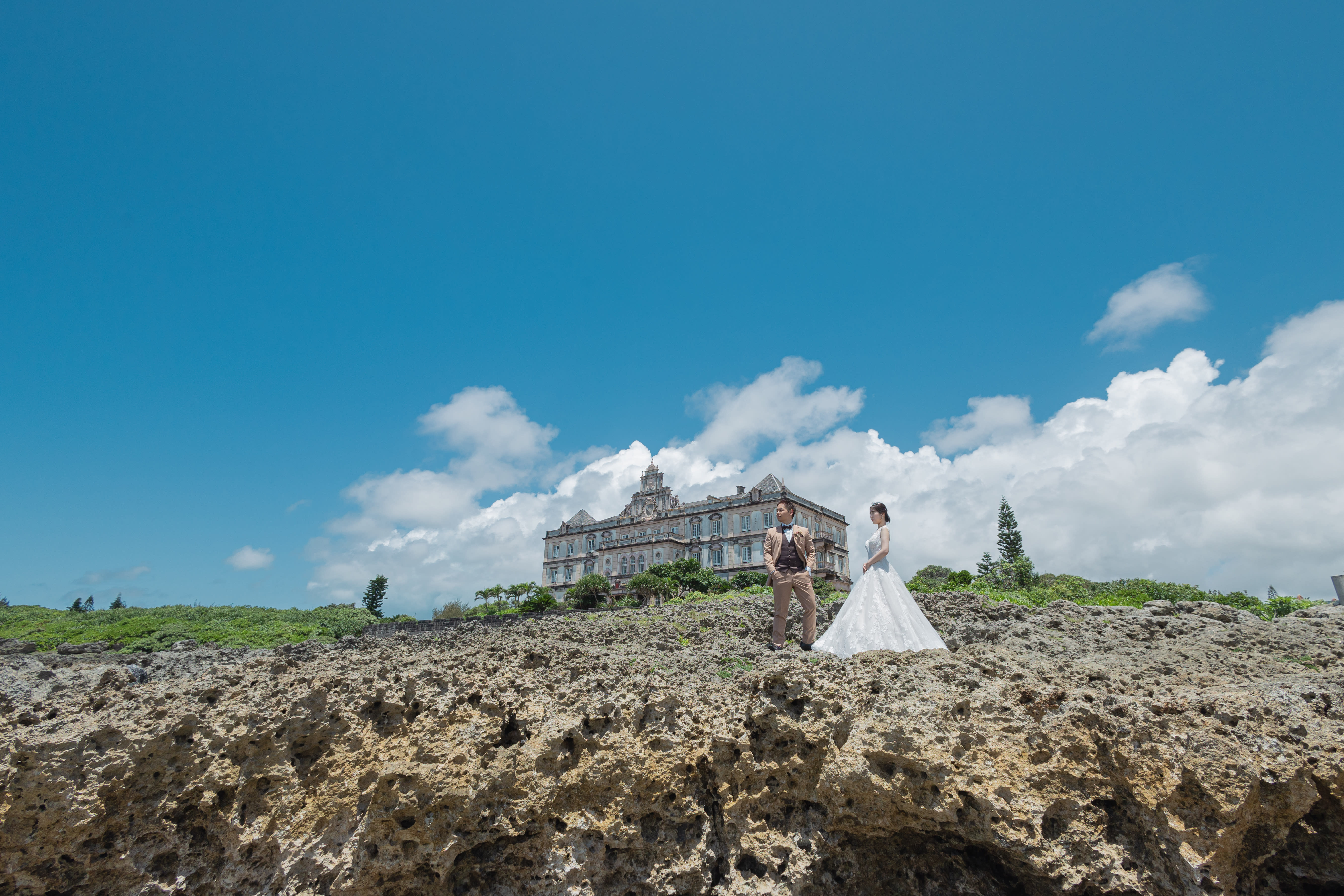 【宮古島】ビーチ＋うえのドイツ文化村プラン | スタジオSUNS宮古島店 | フォトウェディング・前撮り・結婚写真
