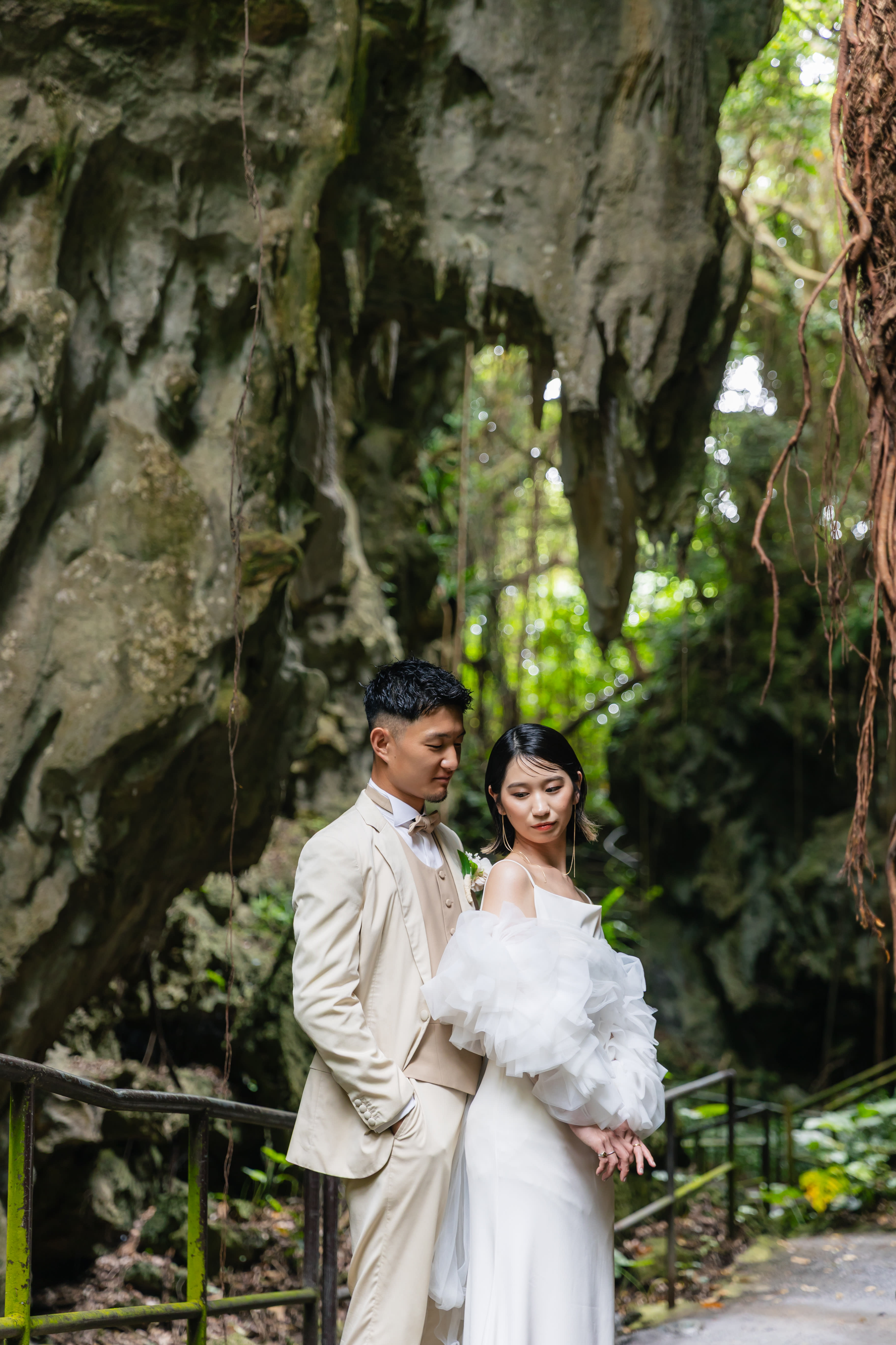 ビーチ＋ガンガラーの谷プラン | スタジオSUNS | フォトウェディング・前撮り・結婚写真