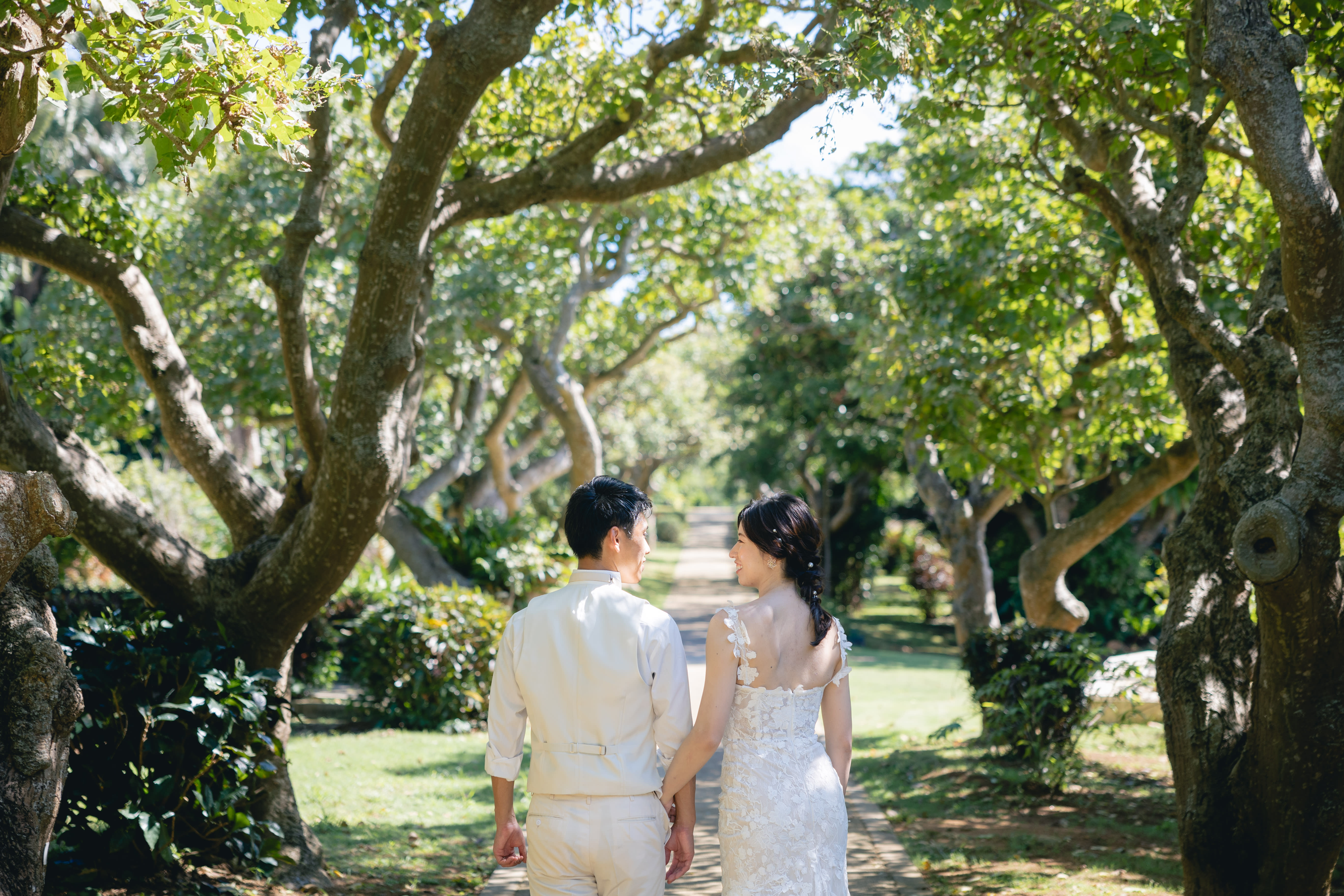 【宮古島】ビーチ＋亜熱帯植物園プラン | スタジオSUNS宮古島店 | フォトウェディング・前撮り・結婚写真