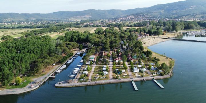Camping Village Punta Navaccia, un’oasi di pace sulle rive del Trasimeno