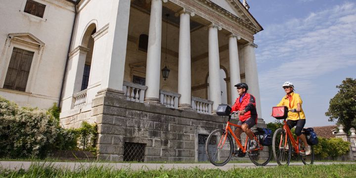 Anello dei Colli Euganei: una pedalata per tutti fra ville, castelli e natura