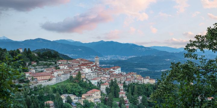 La Via Francisca del Lucomagno, fra le Alpi più dolci e i borghi padani