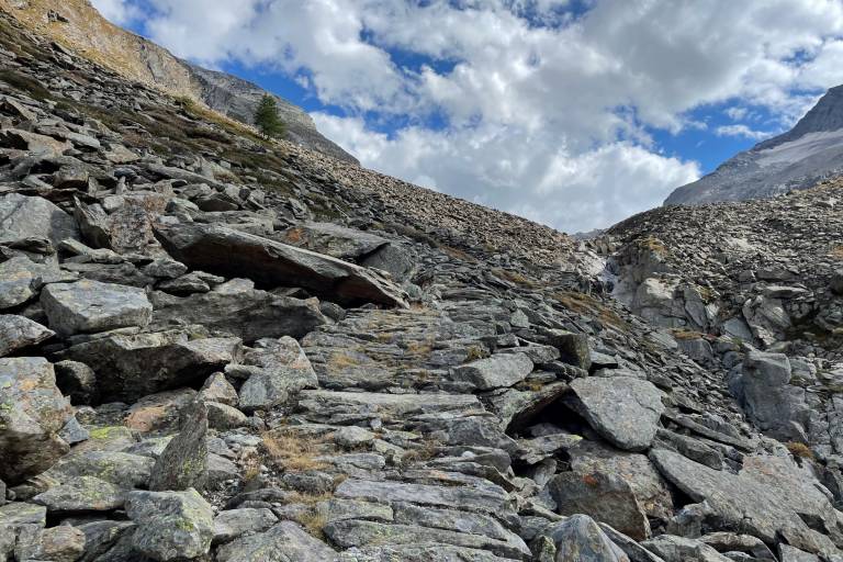 Percorso escursionistico storico verso il Passo di Saas image2