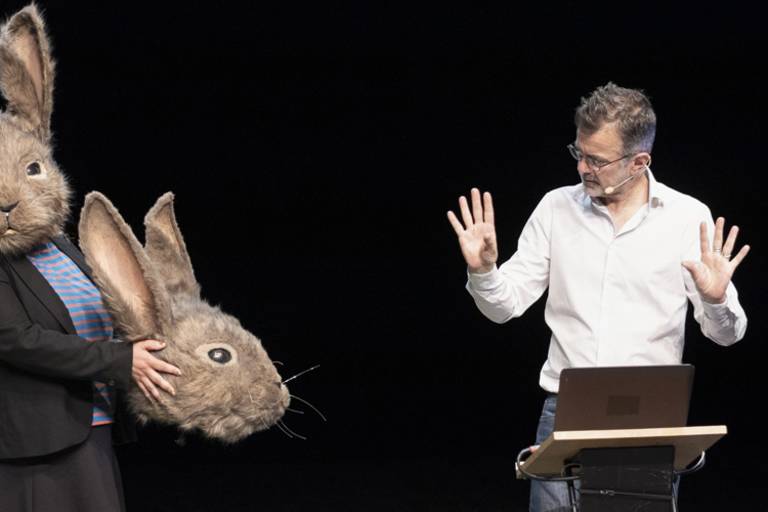 Festival des Insolites: "Le problème Lapin" image1