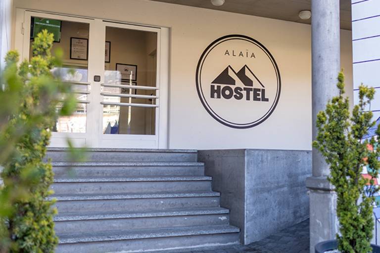 Alaïa Hostel - Sion image1