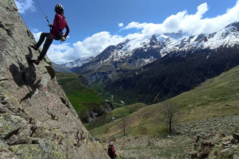 Les Ayes climbing school image1
