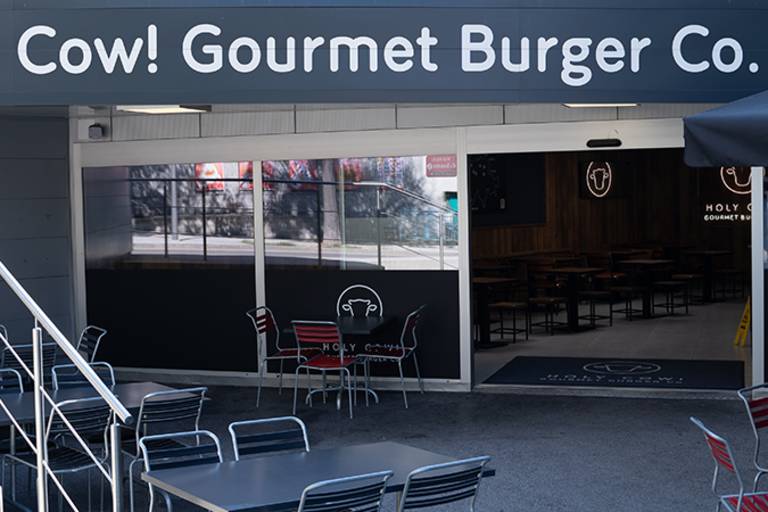 Holy Cow! Gourmet Burger – Sion image1