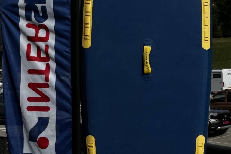 Stand-Up Paddleboard Rentals - Intersport Samoëns - Carrefour Market Parking Lot image2