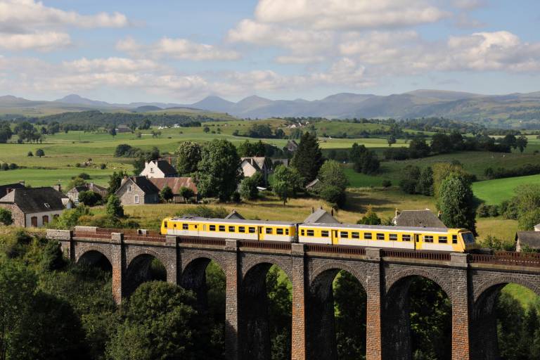Gentiane Express - Train touristique image1