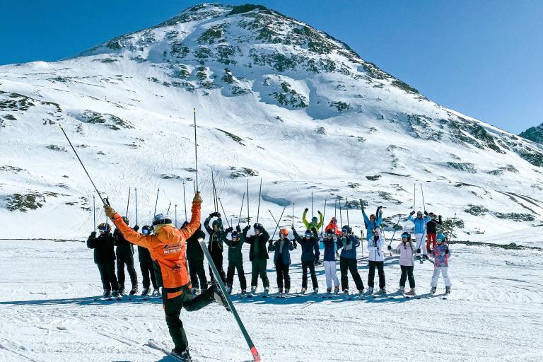 Ski & snowboard school Proski image1