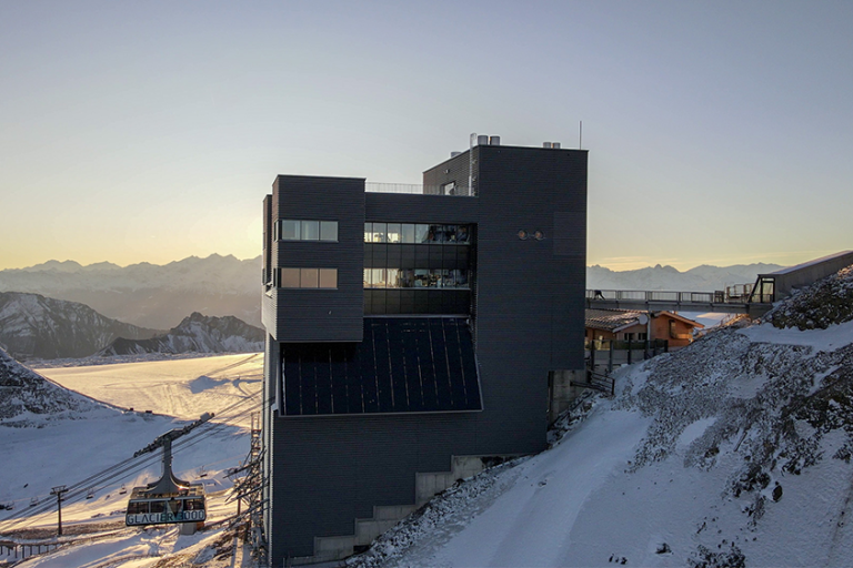 Restaurant Botta and Le 3 - Glacier 3000 image1