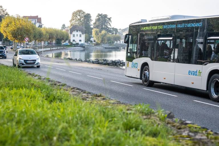 Bus Route 4 EVAD - Evian - Saint Gingolph image1