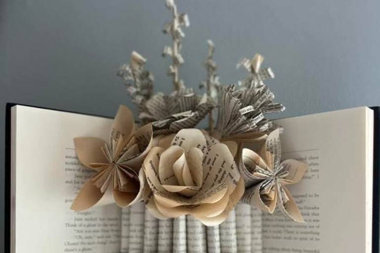 Brunch créatif : livre déco et fleurs séchées image1