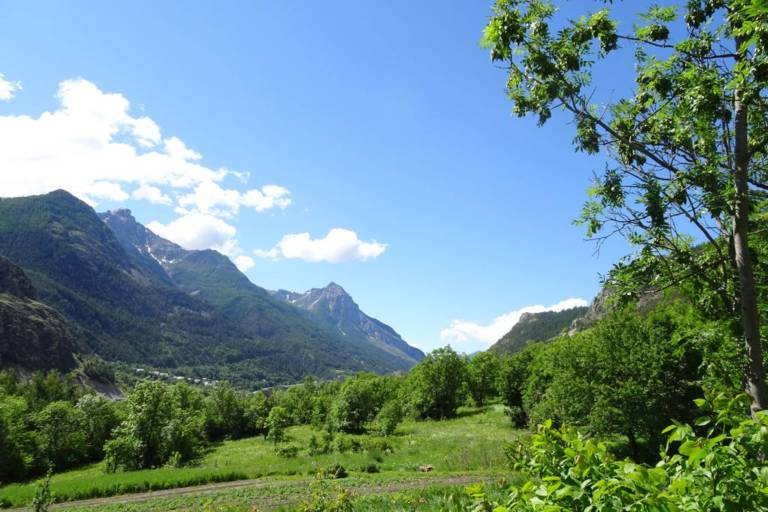 THEMED PATH: The Mountain Hut path image2