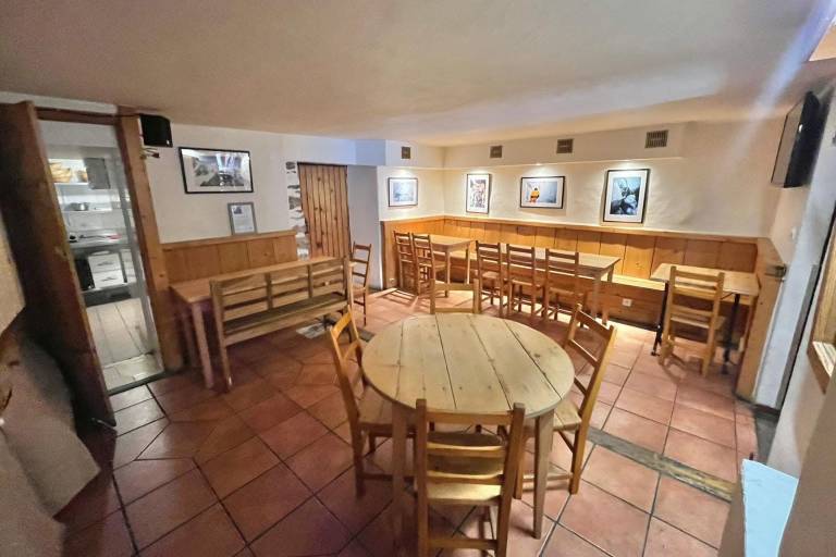 Les trois Mousquetons bar image2