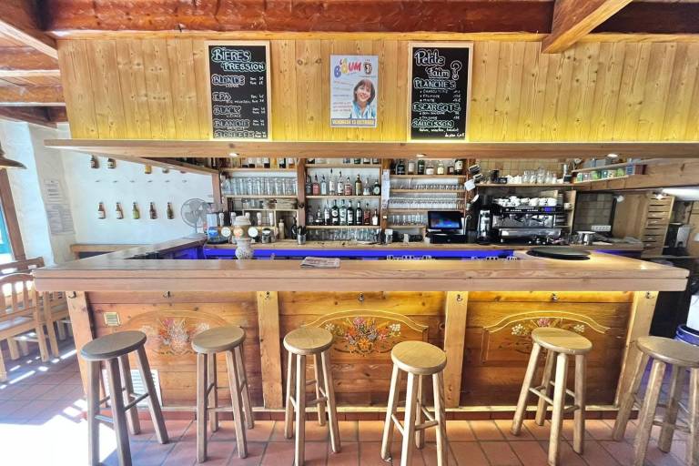 Les trois Mousquetons bar image1