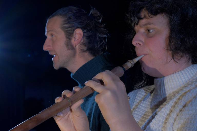 Spectacle "Nanoulak" : conte musical, slam et argile image2