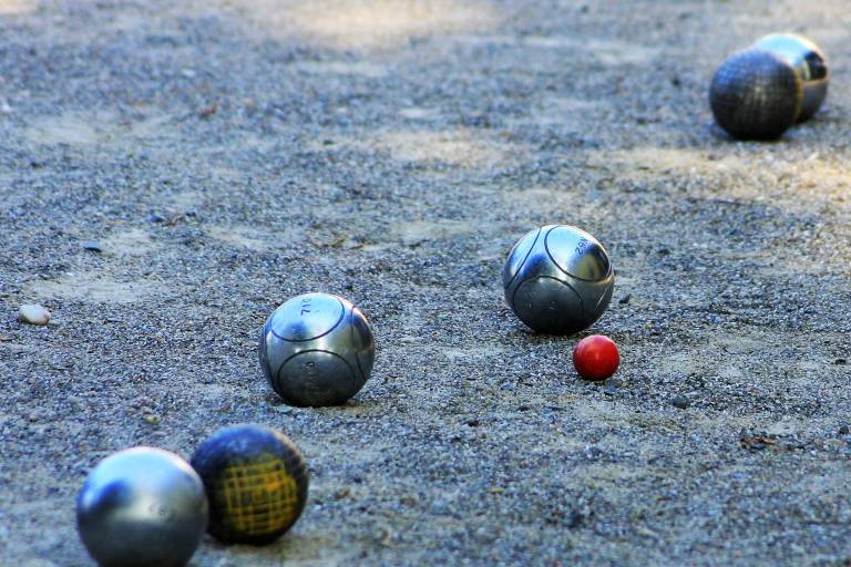 Location de Boule de Pétanque - Intersport Samoëns - Parking Carrefour Market image1