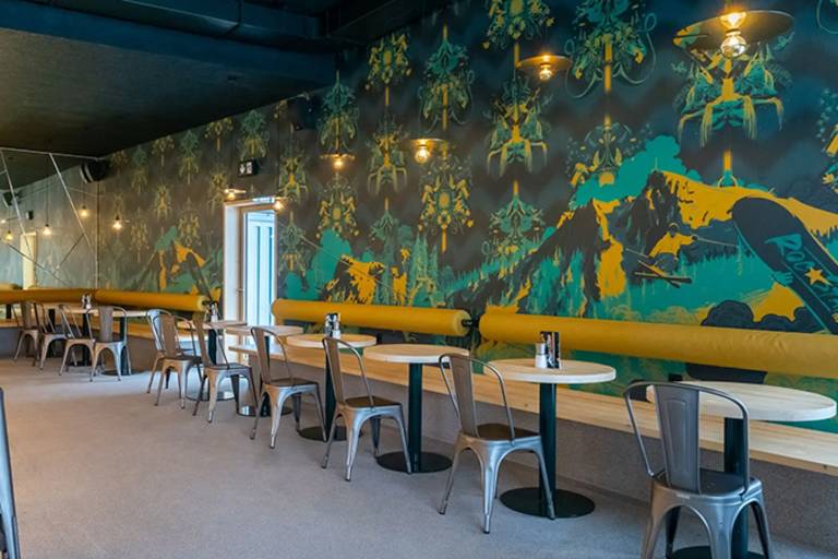 Restaurant & Bar Le Roc Star - Villars image2